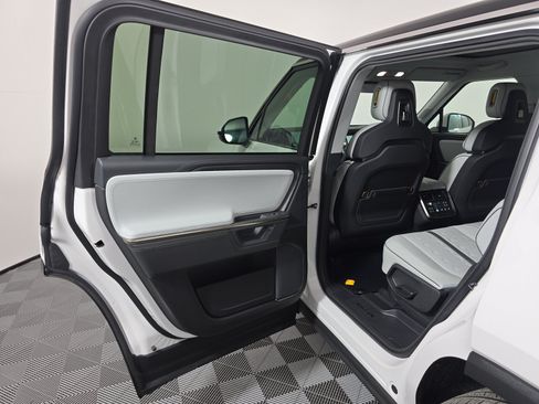 Used 2025 Rivian R1S Adventure AWD/4WD image 17