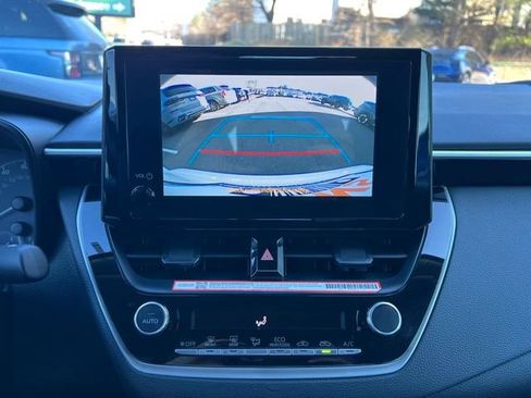 Used 2025 Toyota Corolla LE image 11