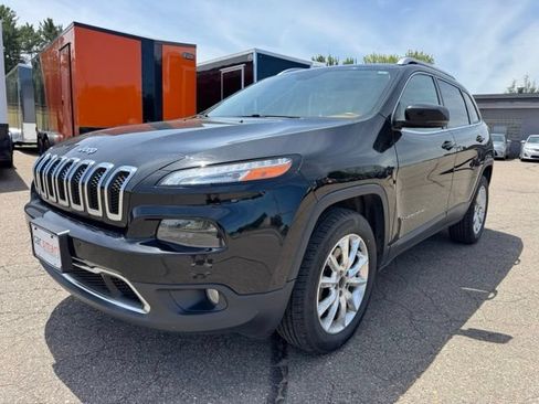 Used 2017 Jeep Cherokee Limited AWD/4WD image 3