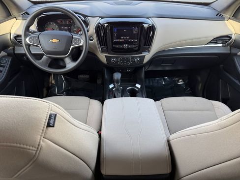 Used 2024 Chevrolet Traverse LS image 10