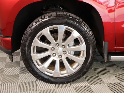 Used 2022 Chevrolet Silverado 1500 High Country w/ Technology Package image 18