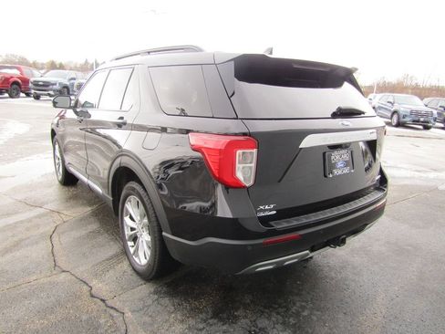 Used 2023 Ford Explorer XLT w/ Equipment Group 202A image 5