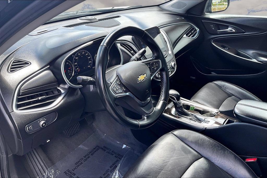 Used 2024 Chevrolet Malibu LT FWD image 17