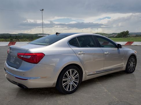 Used 2014 Kia Cadenza Premium w/ Luxury Package FWD image 3