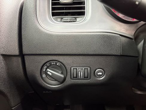 Used 2023 Dodge Charger SXT image 4