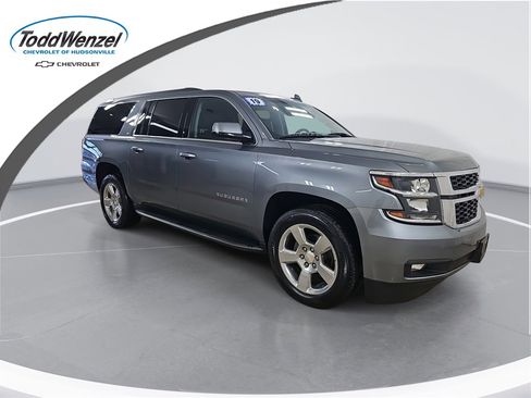 Used 2019 Chevrolet Suburban LT image 1
