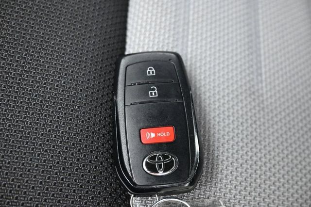 Used 2025 Toyota 4Runner TRD Off-Road AWD/4WD image 25