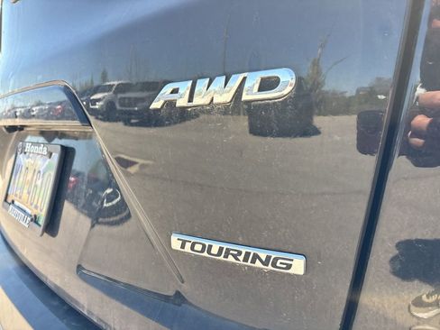 Used 2022 Honda CR-V Touring image 4