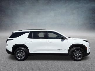 Used 2025 Chevrolet Traverse LT FWD video 2