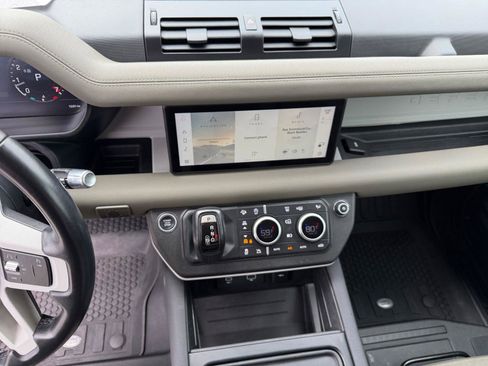 Used 2021 Land Rover Defender 110 S AWD/4WD image 9