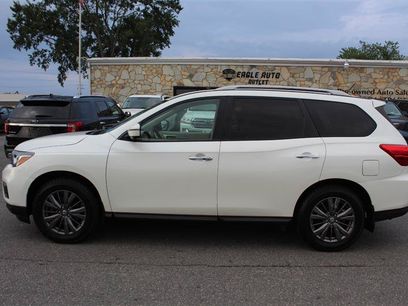 Used 2018 Nissan Pathfinder SL
