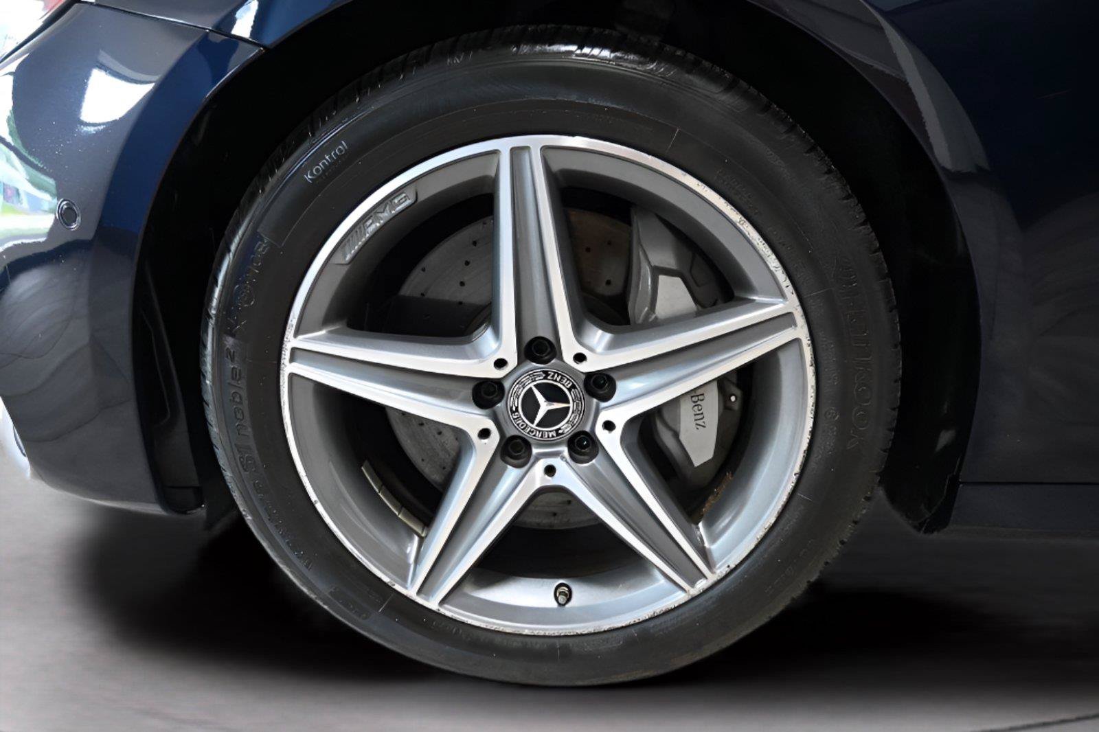 Used 2018 Mercedes-Benz E 400 4MATIC Wagon w/ Premium 1 Package image 38