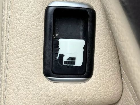 Used 2016 Mercedes-Benz GLA 250 4MATIC image 39