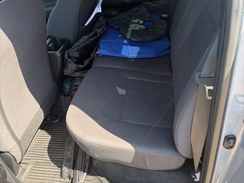 Used 2018 Toyota Tacoma TRD Sport w/ Technology Package image 4