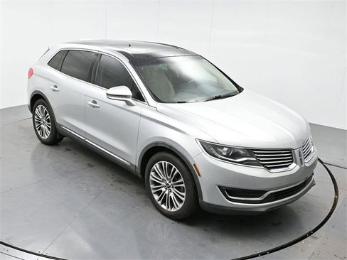 Used 2018 Lincoln MKX Reserve image 17