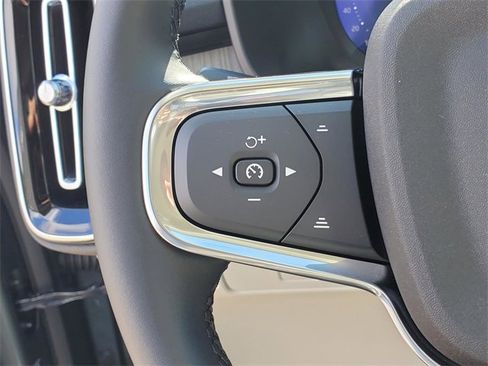 New 2026 Volvo XC40 B5 Ultra w/ Protection Package Premier image 18