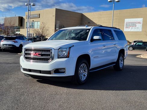 Used 2019 GMC Yukon XL SLT image 5