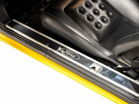 Used 2005 Ford GT image 61