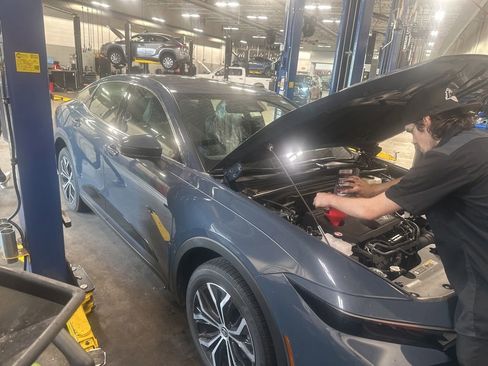 Used 2025 Toyota Crown XLE image 2