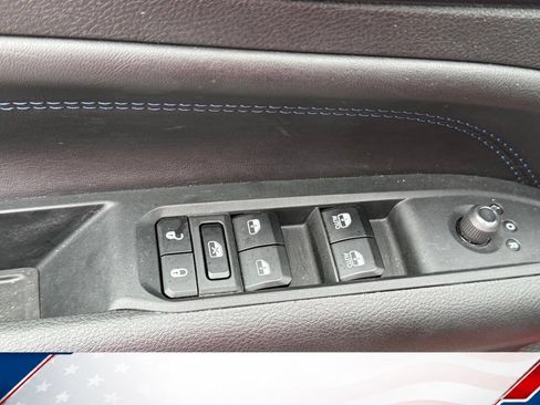 Used 2025 Jeep Compass Limited w/ Sun & Sound Group AWD/4WD image 15