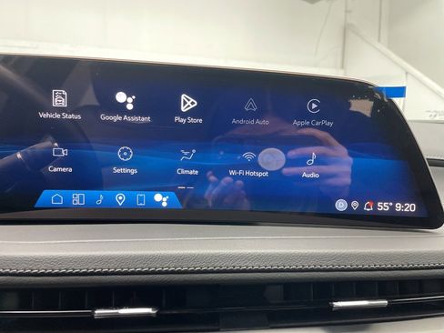 Used 2025 Cadillac XT4 Premium Luxury w/ Technology Package image 34