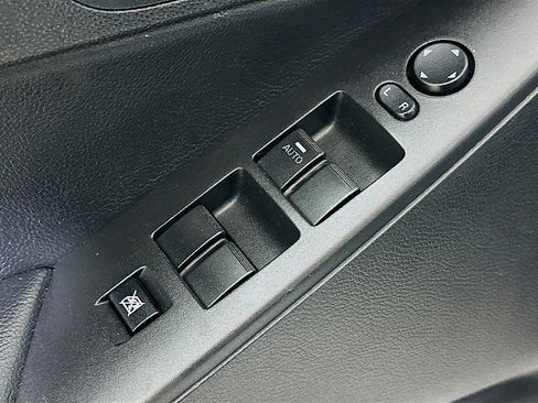 Used 2012 MAZDA MAZDA3 i Grand Touring image 17