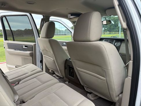 Used 2013 Ford Expedition EL XLT RWD image 22