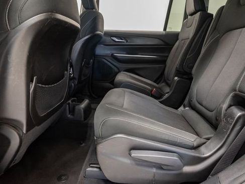 Used 2023 Jeep Grand Cherokee L Laredo AWD/4WD image 27