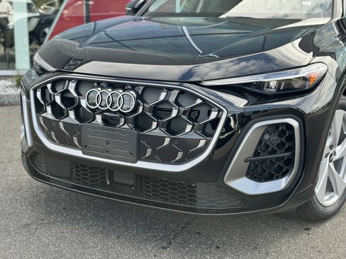New 2025 Audi Q5 Prestige image 8