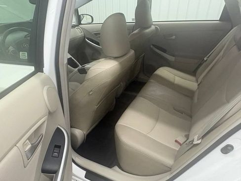 Used 2014 Toyota Prius Four FWD image 11