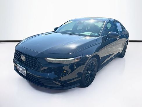 Certified 2025 Honda Accord SE image 3