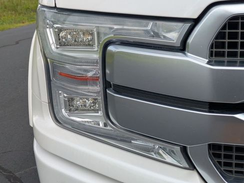 Used 2019 Ford F150 Platinum w/ Equipment Group 701A Luxury AWD/4WD image 10