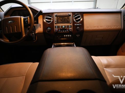 Used 2012 Ford F250 Lariat w/ Lariat Interior Pkg image 13