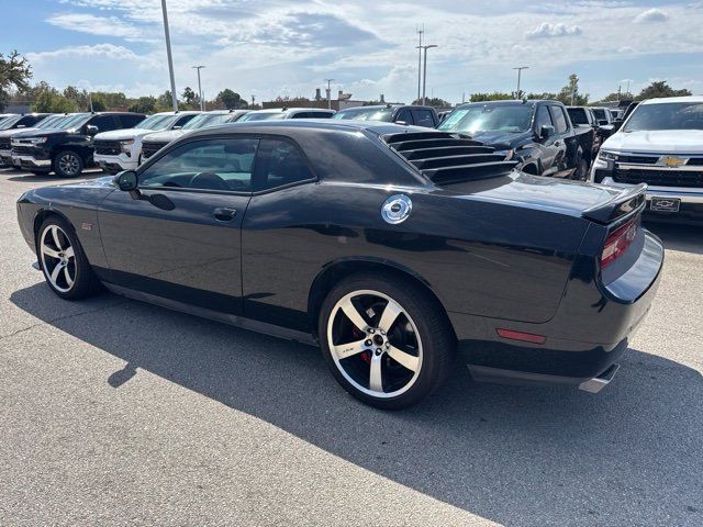 Used 2014 Dodge Challenger SRT8 RWD image 4