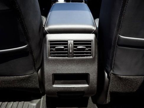 New 2026 Mitsubishi Outlander SE FWD image 32