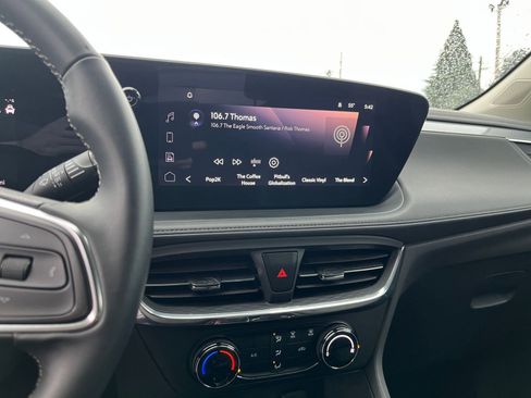 Used 2025 Buick Encore GX Preferred image 20