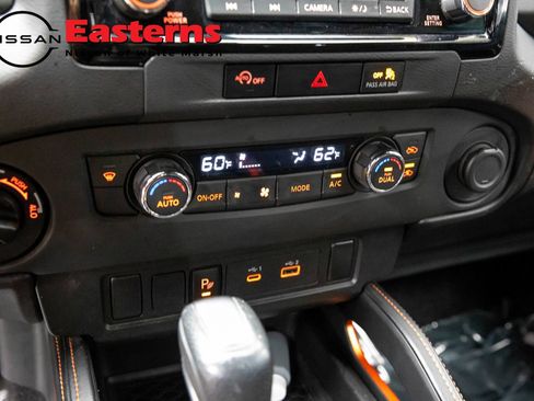 Used 2023 Nissan Frontier PRO-4X w/ Technology Package AWD/4WD image 19