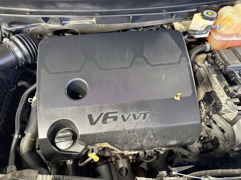 Used 2020 Chevrolet Traverse LS FWD image 38