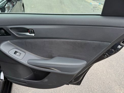 Used 2019 Toyota Avalon Touring image 16