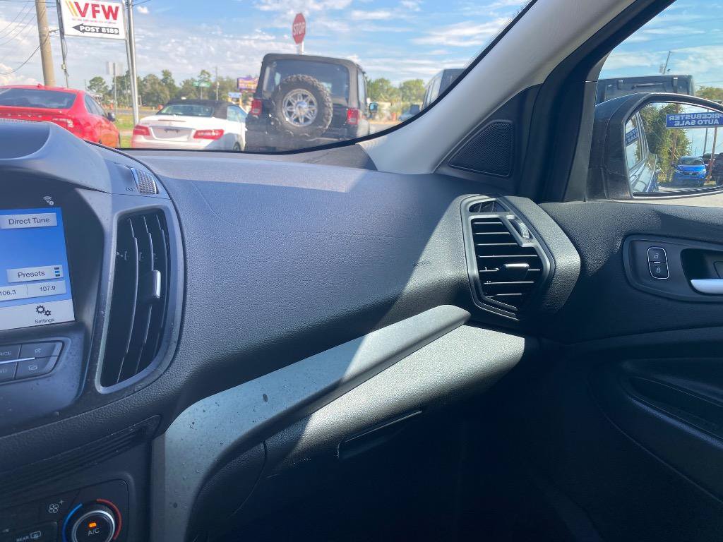 Used 2019 Ford Escape SE FWD image 30