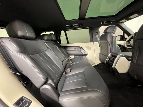 Certified 2024 Land Rover Range Rover Long Wheelbase SE image 23