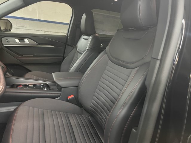 New 2027 Ford Explorer ST-Line AWD/4WD image 5