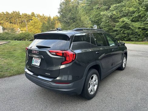 Used 2019 GMC Terrain SLE w/ Driver Convenience Package AWD/4WD image 2