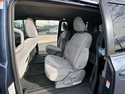 Used 2017 Toyota Sienna LE image 12