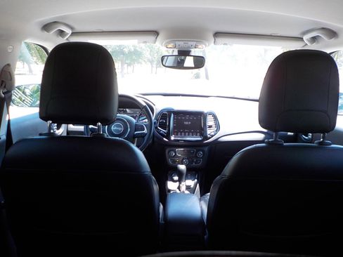 Used 2020 Jeep Compass Limited image 8