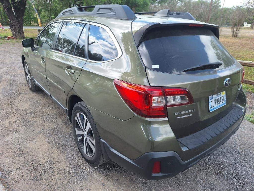 Used 2018 Subaru Outback 2.5i Limited AWD/4WD image 5
