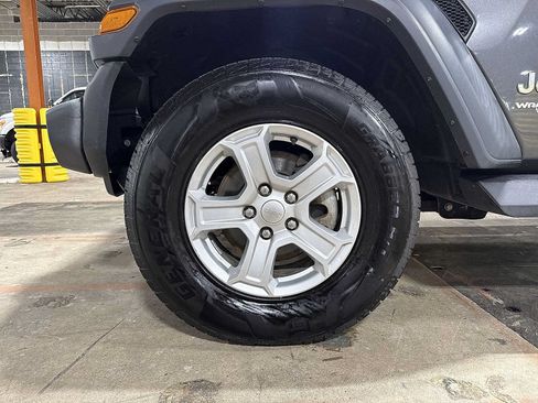 Used 2018 Jeep Wrangler Unlimited Sport S AWD/4WD image 10
