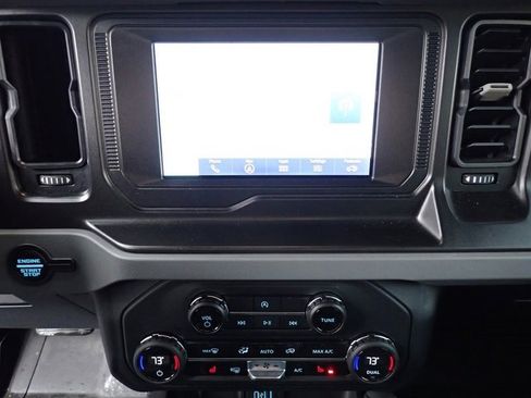 Used 2023 Ford Bronco Big Bend image 28