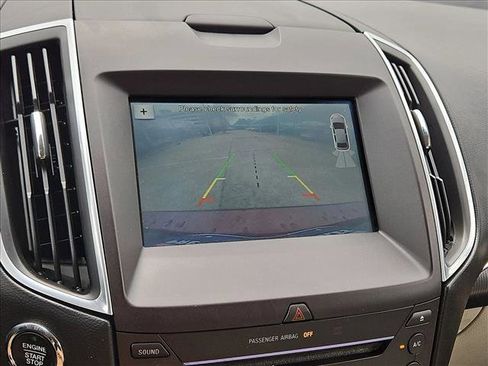 Used 2016 Ford Edge Titanium w/ Technology Package image 14