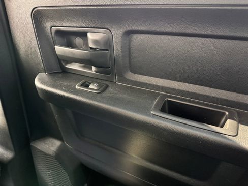 Used 2017 RAM 1500 Express image 25